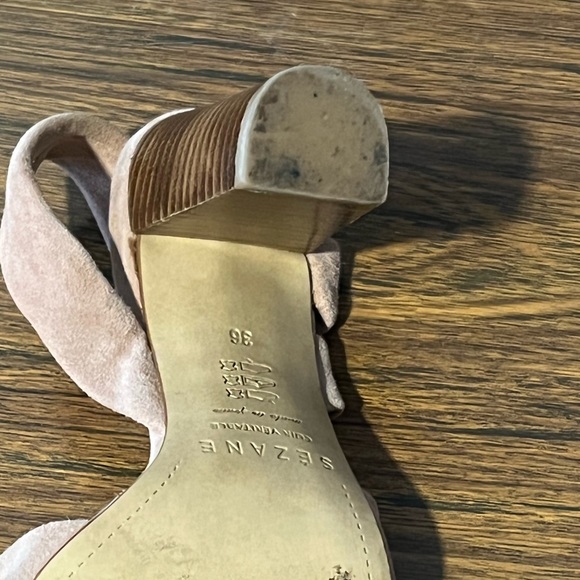 Suede Sézane heels in nude/soft pink color - EUC - Picture 16 of 16